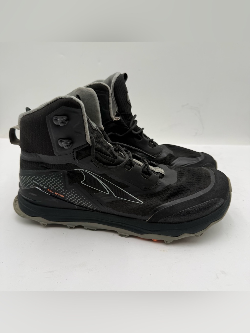 E57 Altra Lone Peak Men's Sz 10 US Hiker High Top Trail Hiking Sneakers